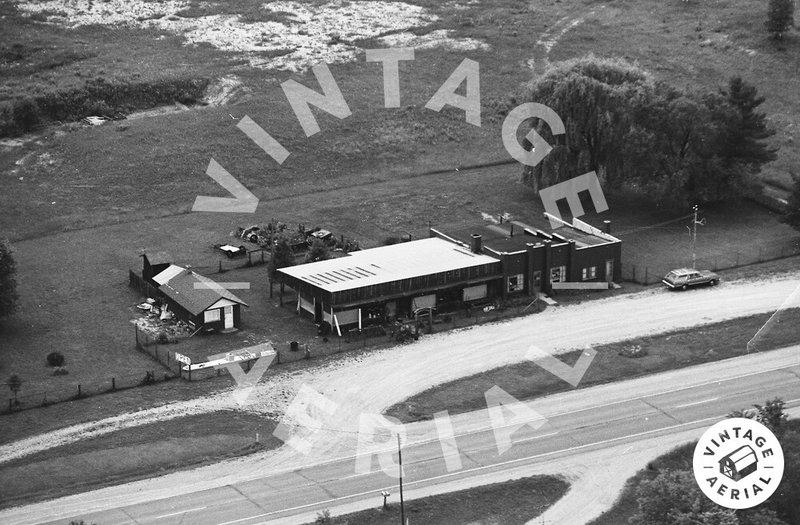 Harrys Antique Shop - 1982 Photo
